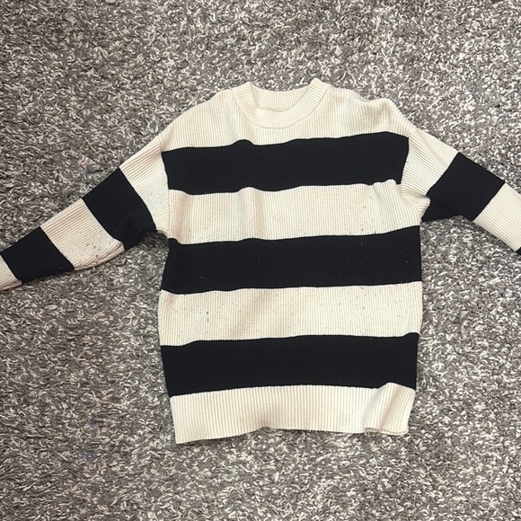Zara Other - Striped Black and Cream Sweater